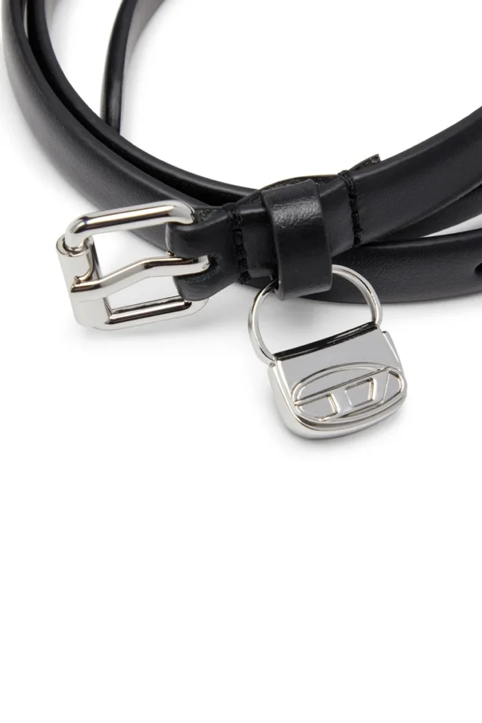 b-charm hip 1,4 cm schmaler Ledergürtel mit 1DR-Taschenanhänger