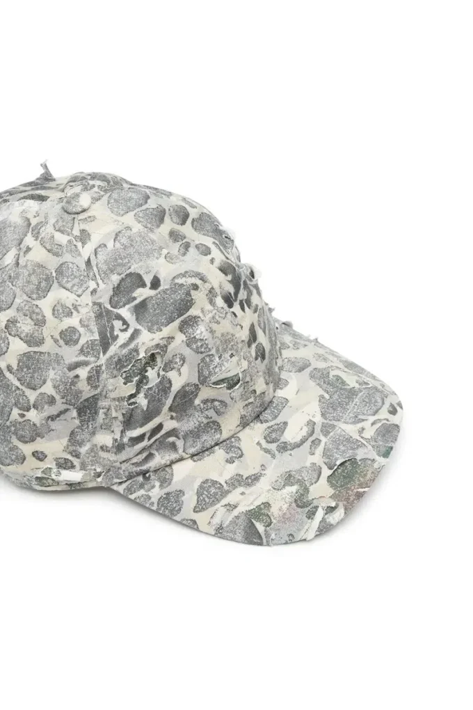 c-steven Baseballkappe mit Camouflage-Muster und Destroyed-Effekt c-steven Baseballkappe mit Camouflage-Muster und Destroyed-Effekt