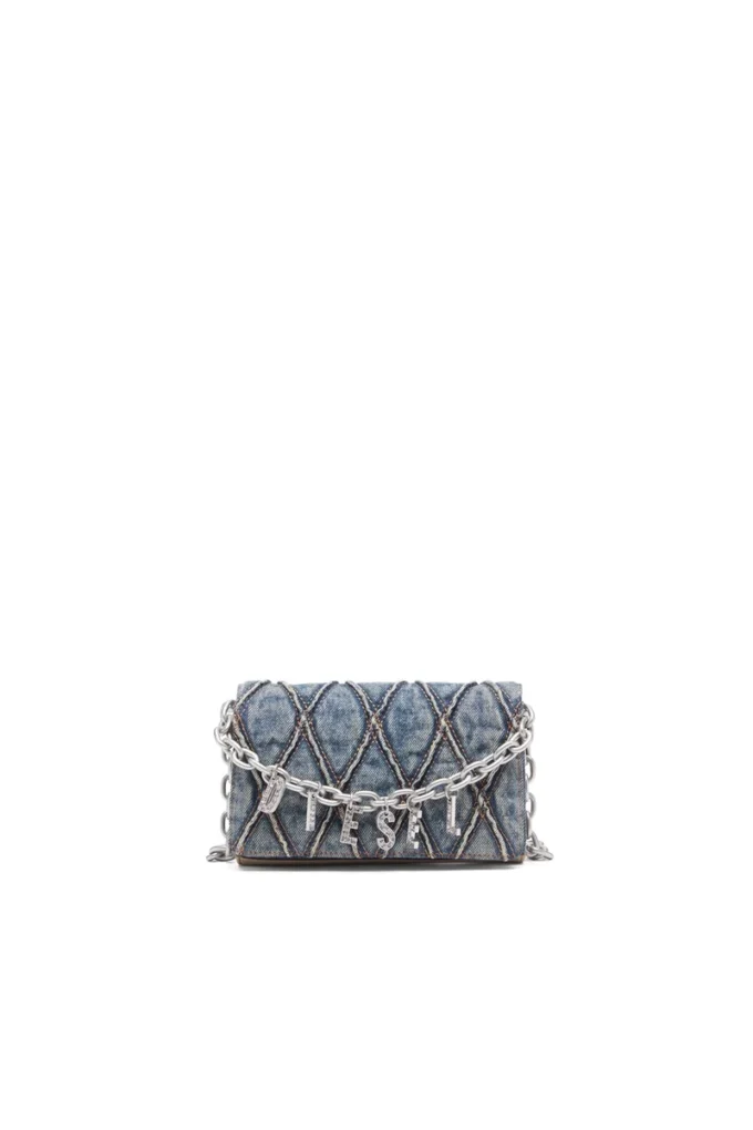 charm-d Geldbörse mit Riemen Geldbörse aus gestepptem Denim mit Argyle-Muster