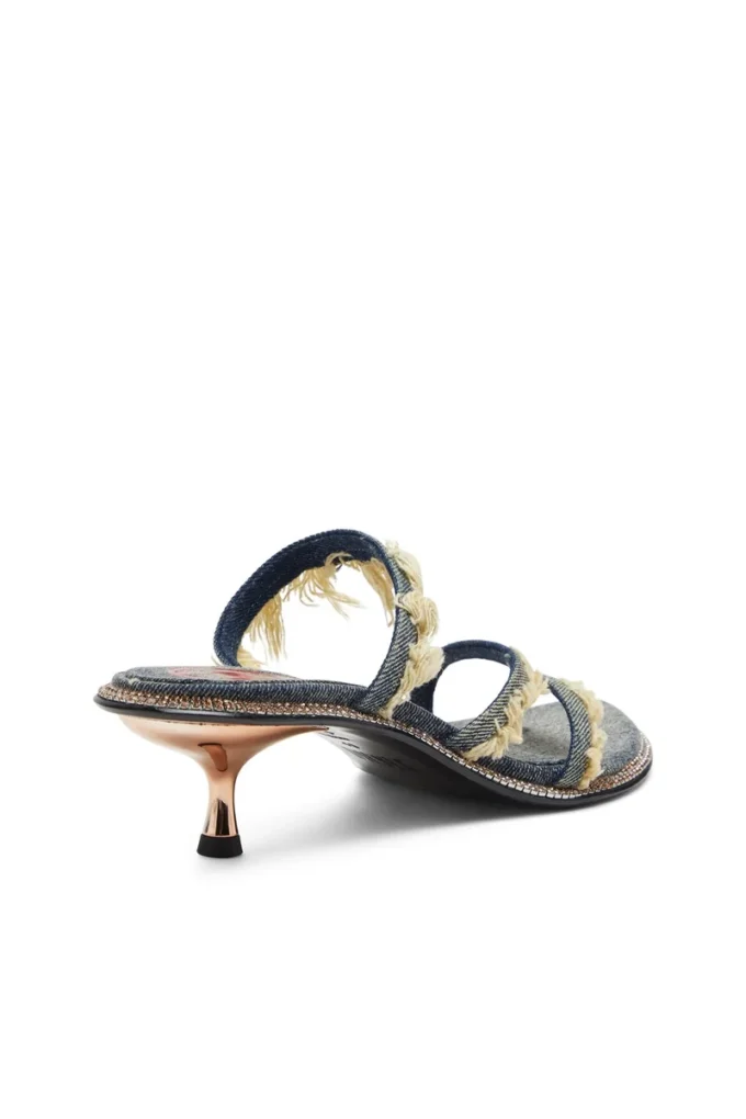 d-havanna kittie D-Havanna Kittie-Mules aus ausgefranstem Denim mit Kristallen d-havanna kittie D-Havanna Kittie-Mules aus ausgefranstem Denim mit Kristallen