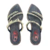 d-havanna kittie D-Havanna Kittie-Mules aus ausgefranstem Denim mit Kristallen d-havanna kittie D-Havanna Kittie-Mules aus ausgefranstem Denim mit Kristallen