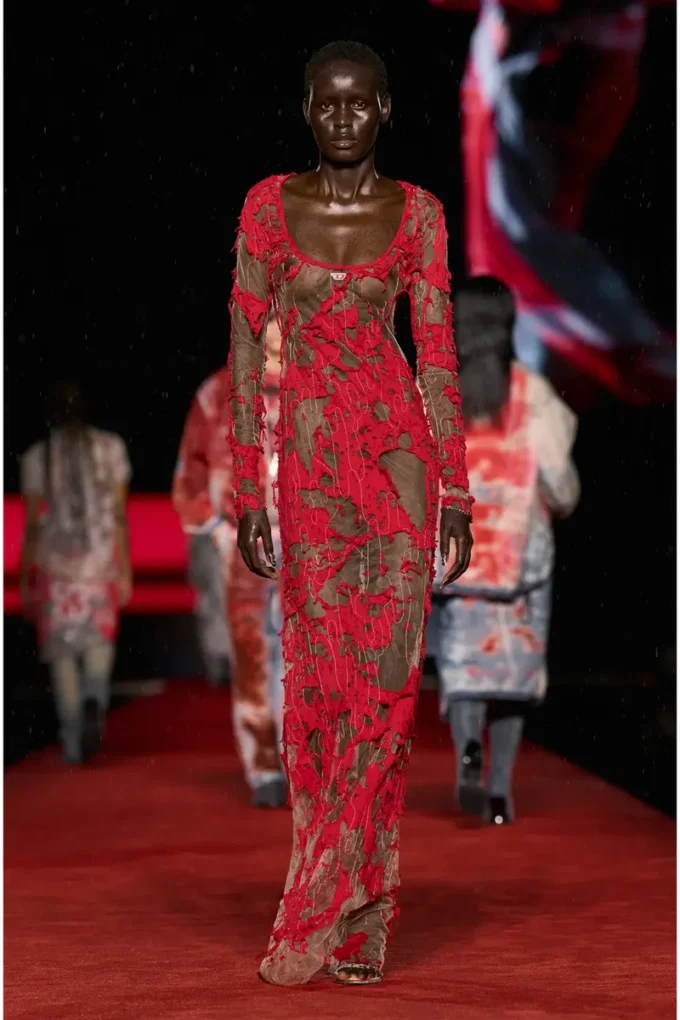 d-lea Langes Devoré-Kleid aus Tüll und Jersey