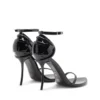 d-ten&half Sandale D-Ten&Half-Stiletto-Sandalen aus Lackleder und Satin d-ten&half Sandale D-Ten&Half-Stiletto-Sandalen aus Lackleder und Satin