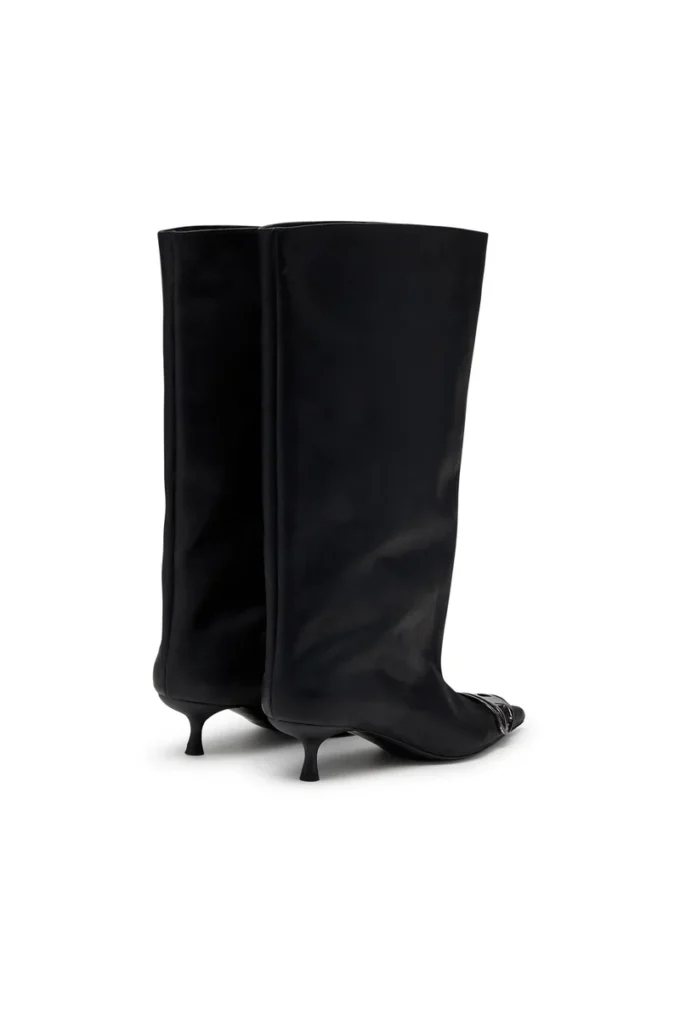 d-venus 40 kb tube D-Venus-Kniehohe Stiefel aus geöltem Leder d-venus 40 kb tube D-Venus-Kniehohe Stiefel aus geöltem Leder