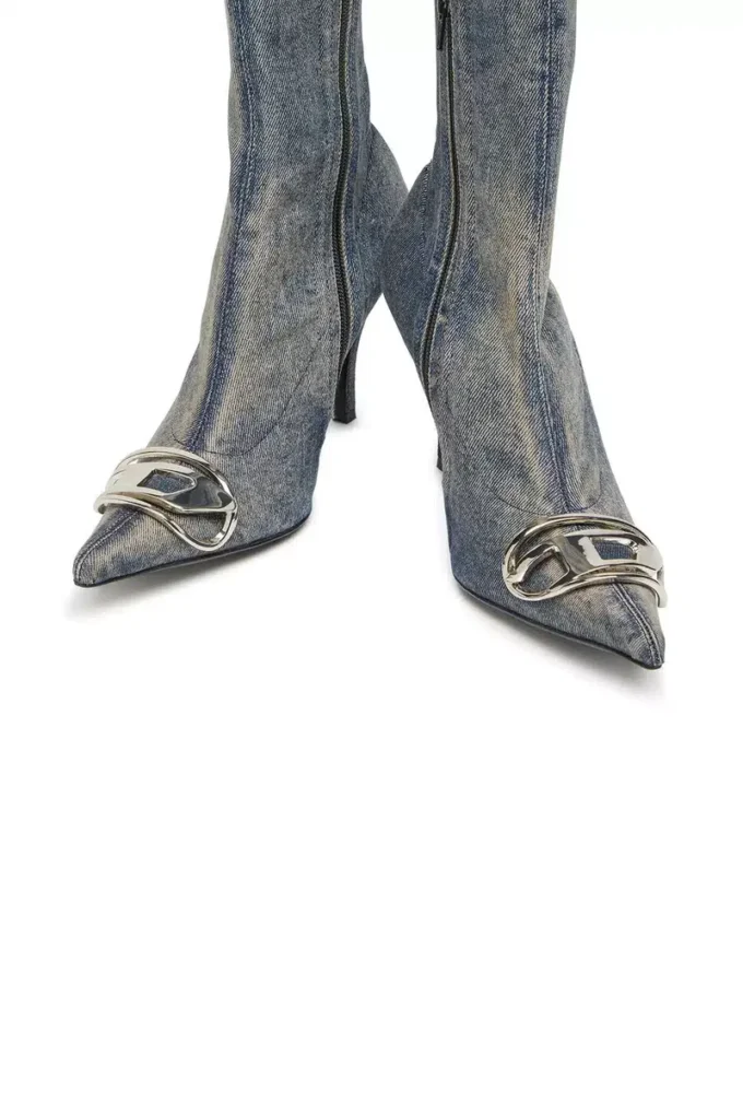d-venus kb d D-Venus – Denim-Stiefel mit Logo-Plakette d-venus kb d D-Venus – Denim-Stiefel mit Logo-Plakette