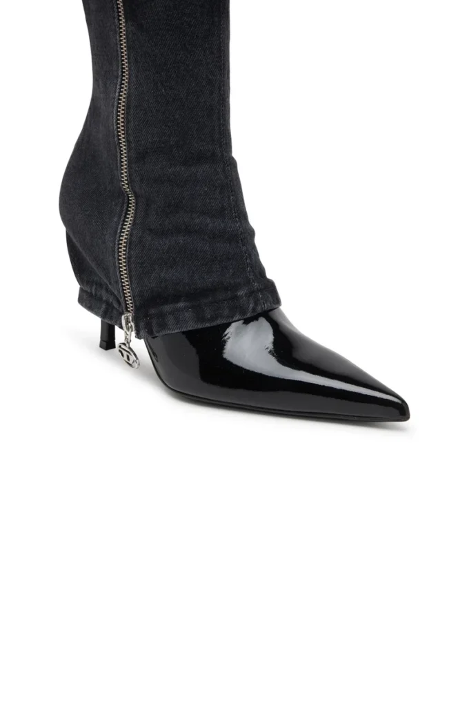 d-venus Twisted Boot D-Venus-Stiletto-Kniehohe Stiefel mit Jeans-Trompe-l’oeil-Effekt