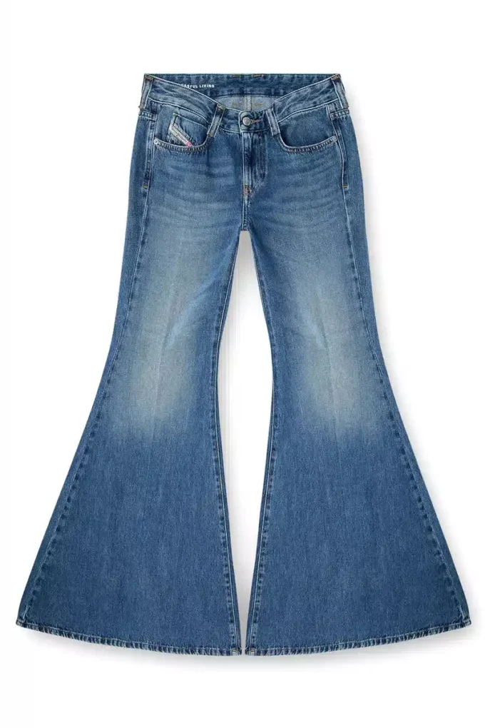 Flare-Jeans 1970 d-bleess 09m56 Nächstgelegenes Geschäft finden