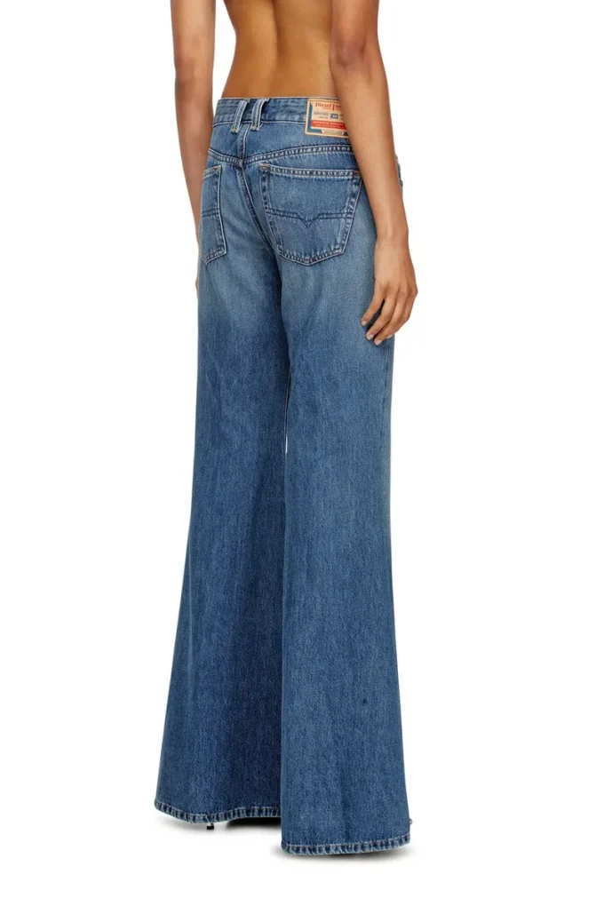 Flare-Jeans 1970 d-bleess 09m56 Nächstgelegenes Geschäft finden