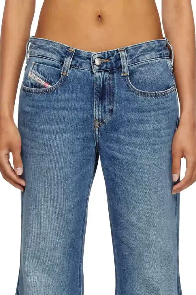 Flare-Jeans 1970 d-bleess 09m56 Nächstgelegenes Geschäft finden
