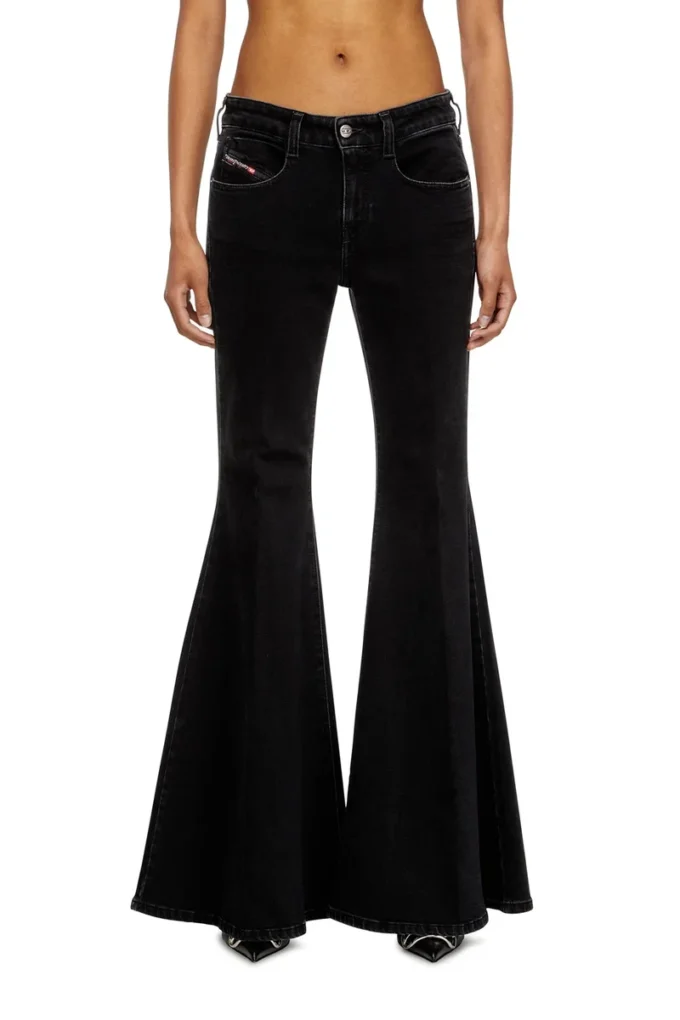 Flare-Jeans 1970 D-Bleess 09m69 Nächstgelegenes Geschäft finden Flare-Jeans 1970 D-Bleess 09m69 Nächstgelegenes Geschäft finden