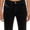 Flare-Jeans 1970 D-Bleess 09m69 Nächstgelegenes Geschäft finden Flare-Jeans 1970 D-Bleess 09m69 Nächstgelegenes Geschäft finden