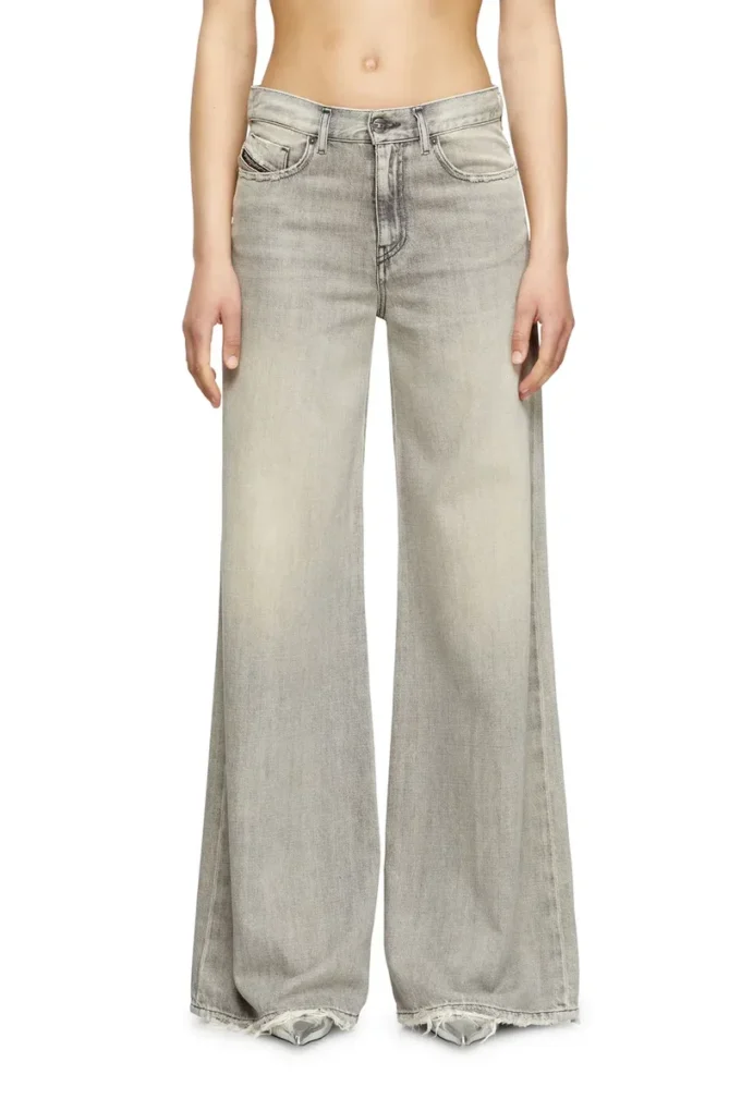 Flare-Jeans 1978 d-akemi 068ru Nächstgelegenes Geschäft finden
