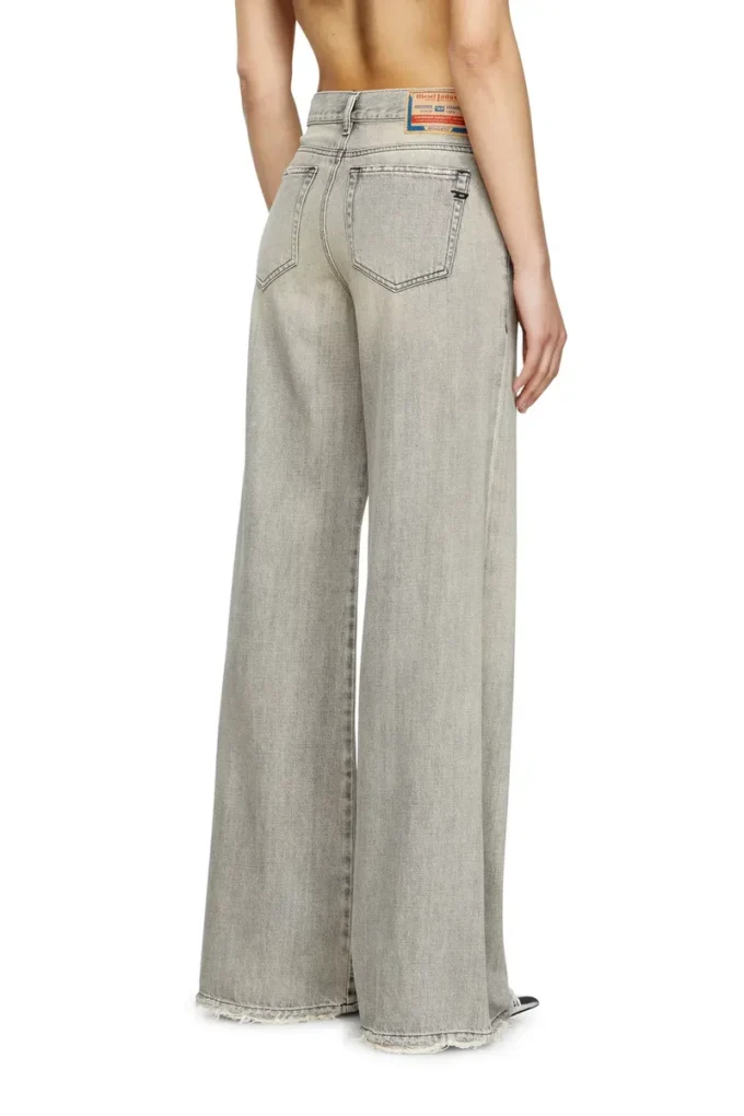 Flare-Jeans 1978 d-akemi 068ru Nächstgelegenes Geschäft finden