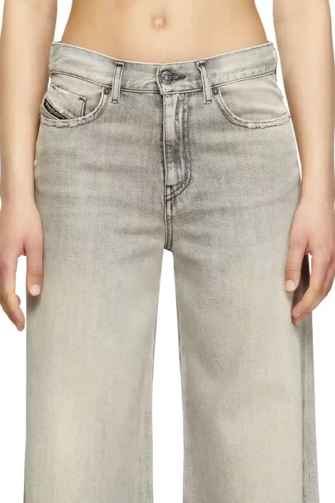 Flare-Jeans 1978 d-akemi 068ru Nächstgelegenes Geschäft finden