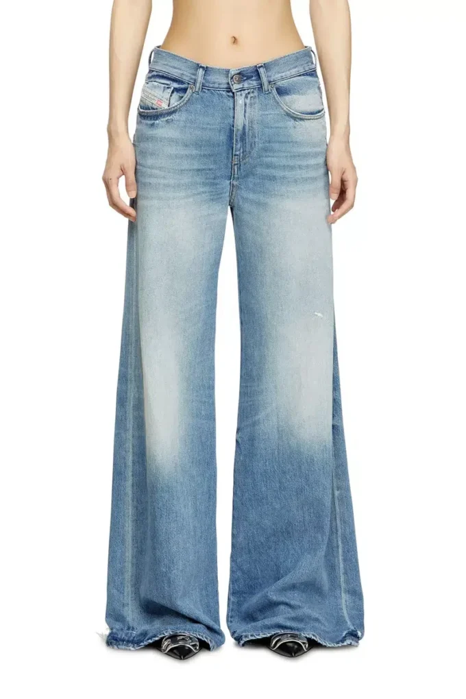 Flare-Jeans 1978 D-Akemi 09m07 Nächstgelegenes Geschäft finden Flare-Jeans 1978 D-Akemi 09m07 Nächstgelegenes Geschäft finden