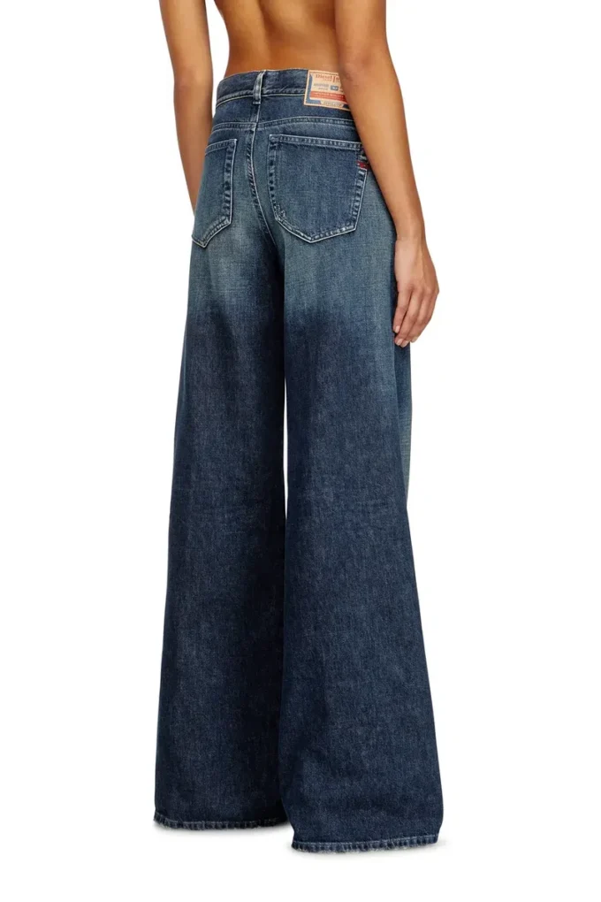 Flare-Jeans 1978 d-akemi 09n70 Nächstgelegenes Geschäft finden
