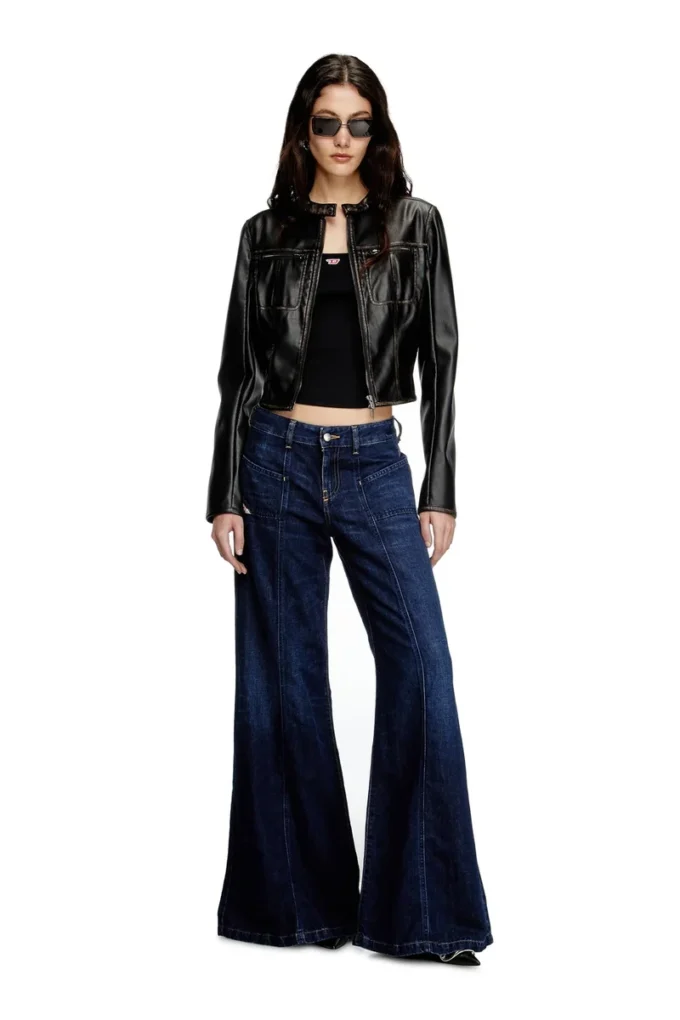 Flare-Jeans d-akii 068ra Nächstgelegenes Geschäft finden