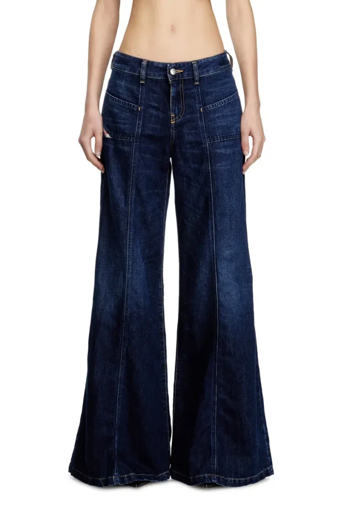 Flare-Jeans d-akii 068ra Nächstgelegenes Geschäft finden