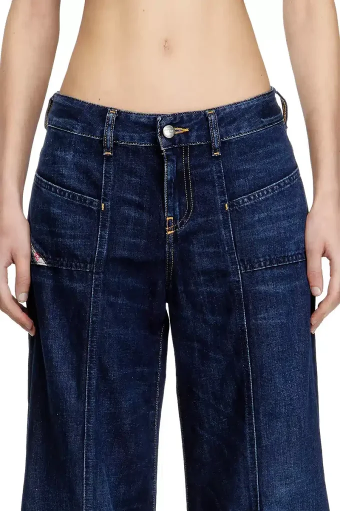 Flare-Jeans d-akii 068ra Nächstgelegenes Geschäft finden