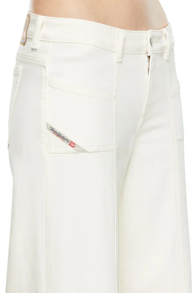 Flare-Jeans d-akii 09j68 Nächstgelegenes Geschäft finden Flare-Jeans d-akii 09j68 Nächstgelegenes Geschäft finden