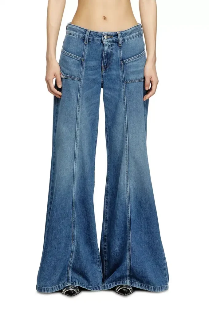 Flare-Jeans D-Akii 09m56 Nächstgelegenes Geschäft finden