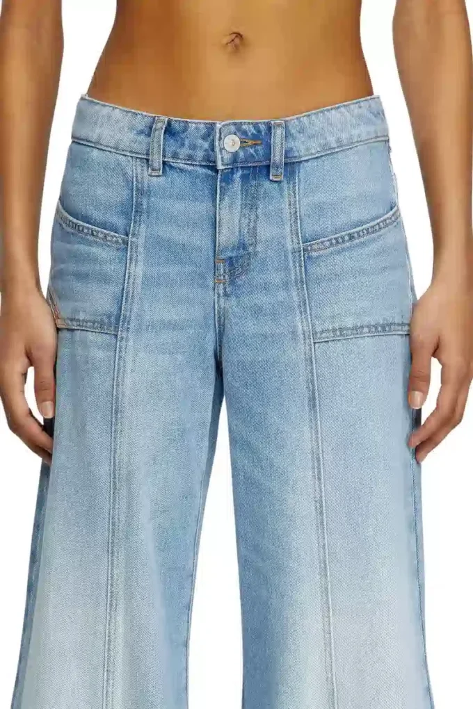 Flare-Jeans D-Akii 0clba Nächstgelegenes Geschäft finden