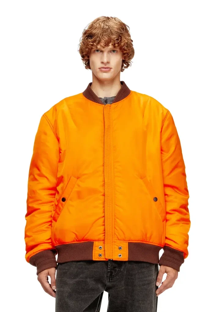 j-held Bomberjacke aus wattiertem Nylon mit ovalem D j-held Bomberjacke aus wattiertem Nylon mit ovalem D