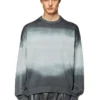 k-nevil Pullover mit Dégradé-Muster und übergroßem Logo
