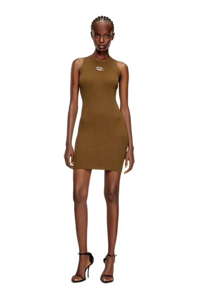 m-caddix Ärmelloses Kleid aus geripptem Strick m-caddix Ärmelloses Kleid aus geripptem Strick