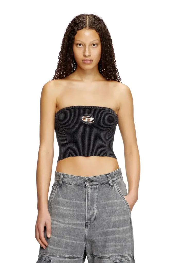 m-clarksvillex-c Strick-Top mit Cut-Out-Logo m-clarksvillex-c Strick-Top mit Cut-Out-Logo