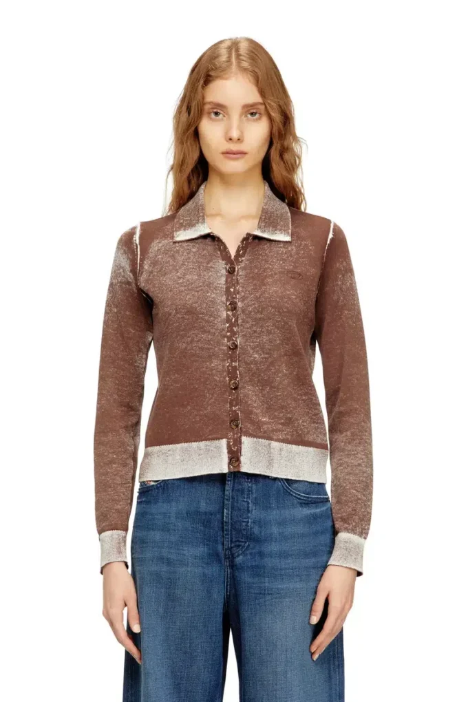 m-loren Strickjacke mit verblasstem Rückseitendruck
