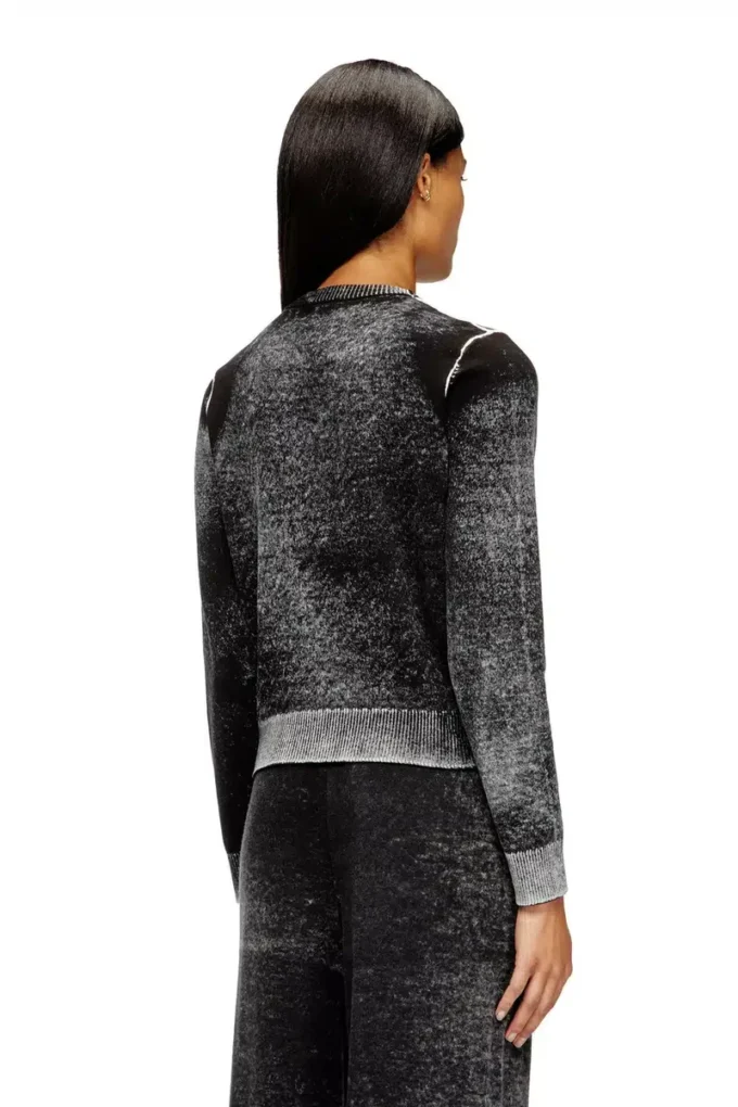 m-lovre Pullover mit verblasstem Rückdruck