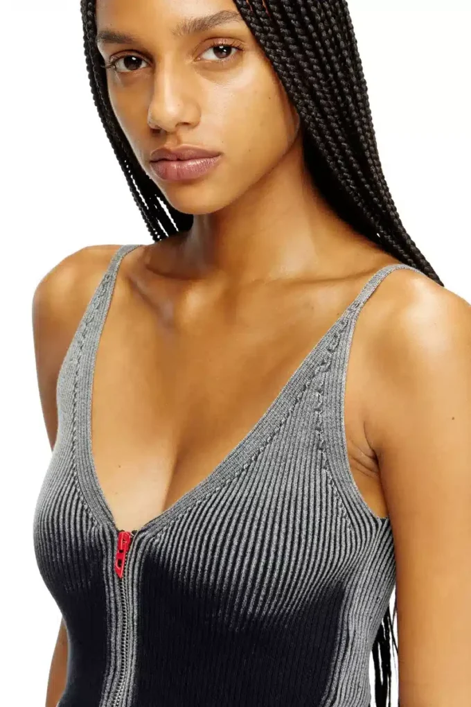 m-melly Strick-Tanktop mit Denim-Cargotaschen m-melly Strick-Tanktop mit Denim-Cargotaschen