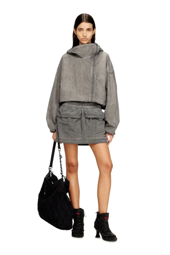 o-cean-s1 Nylon-Minirock mit großen Pattentaschen o-cean-s1 Nylon-Minirock mit großen Pattentaschen