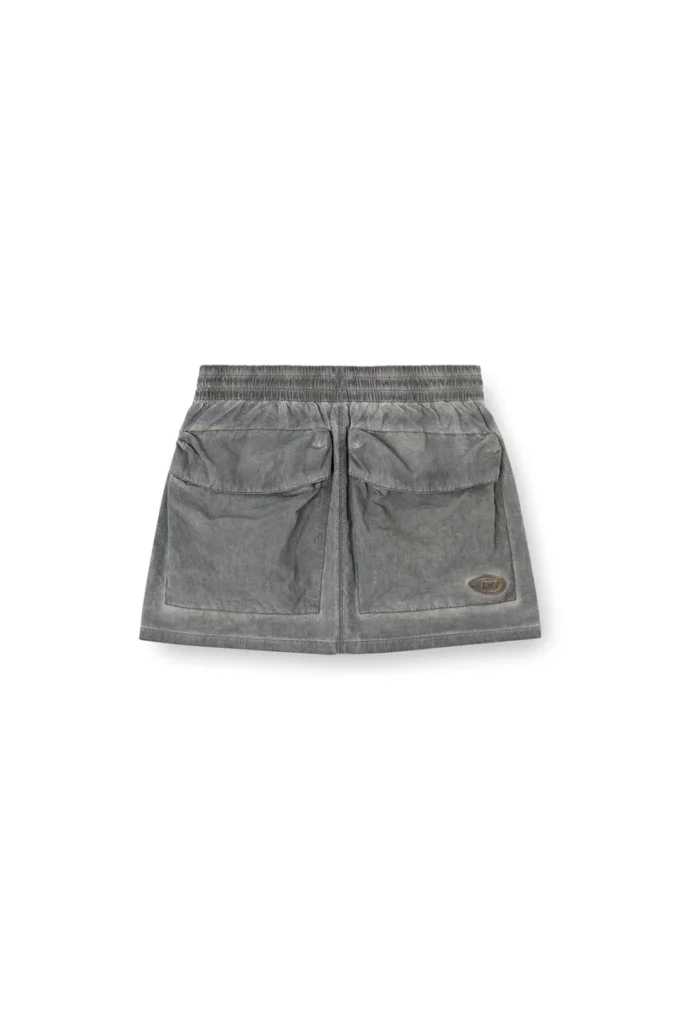 o-cean-s1 Nylon-Minirock mit großen Pattentaschen o-cean-s1 Nylon-Minirock mit großen Pattentaschen