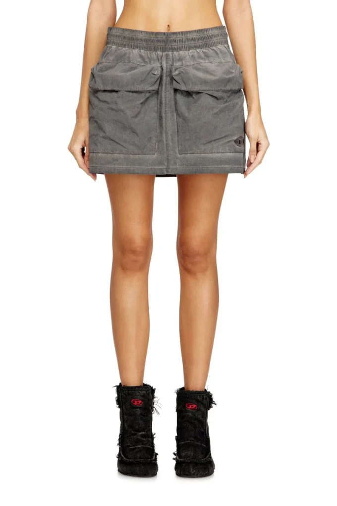 o-cean-s1 Nylon-Minirock mit großen Pattentaschen o-cean-s1 Nylon-Minirock mit großen Pattentaschen