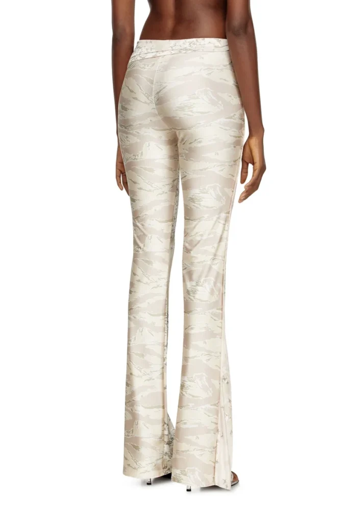 p-affal Jazzhose mit gemischten Camouflage-Prints p-affal Jazzhose mit gemischten Camouflage-Prints