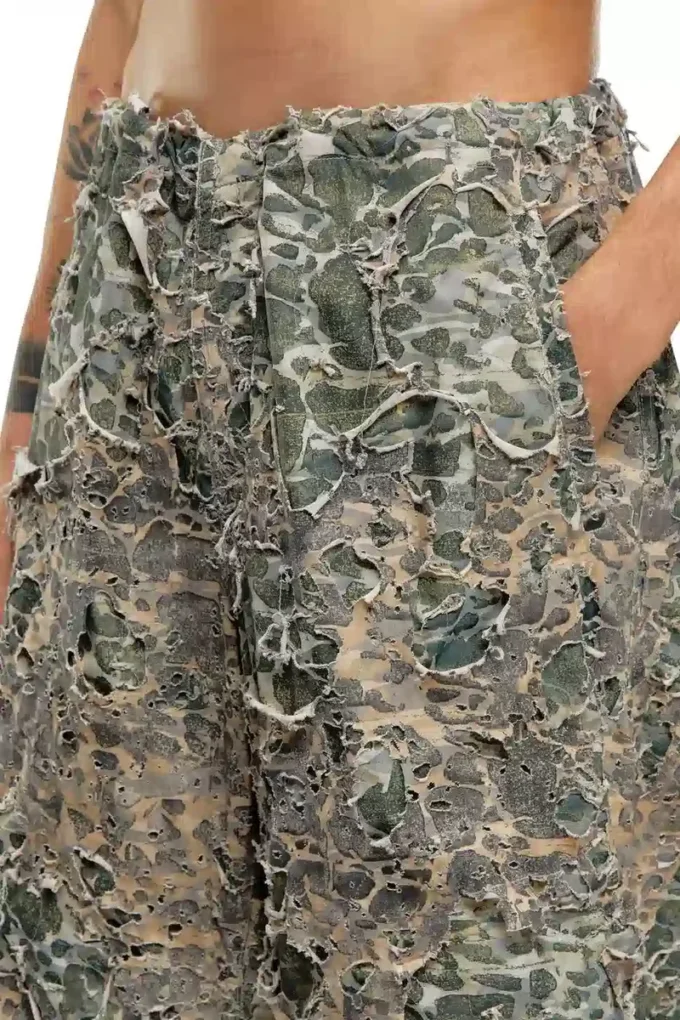 p-hokney Camo-Hose mit Destroyed-Effekt