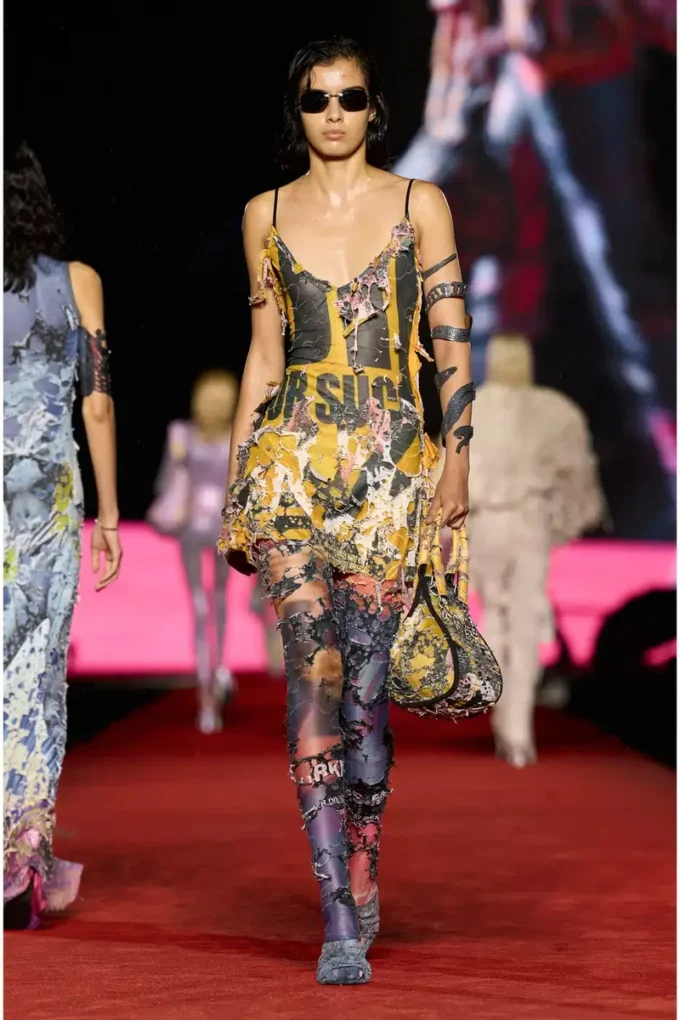 p-koll-dev Destroyed-Strumpfhose mit Kino-Prints p-koll-dev Destroyed-Strumpfhose mit Kino-Prints
