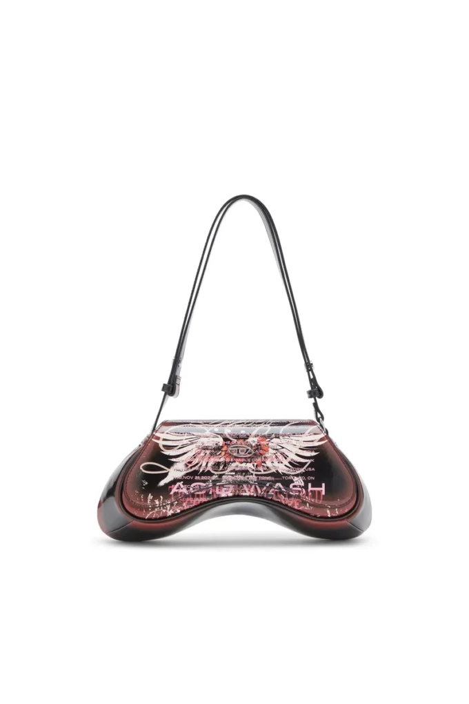 play crossbody Play-Umhängetasche aus bedrucktem, glänzendem PU play crossbody Play-Umhängetasche aus bedrucktem, glänzendem PU