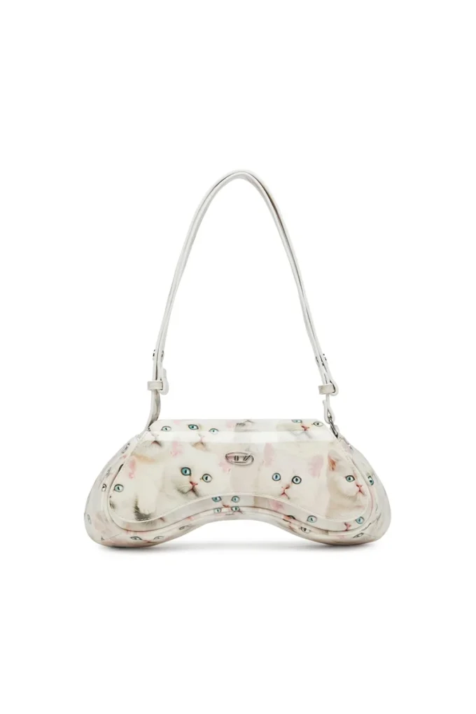 play crossbody Play-Umhängetasche aus bedrucktem, glänzendem PU play crossbody Play-Umhängetasche aus bedrucktem, glänzendem PU