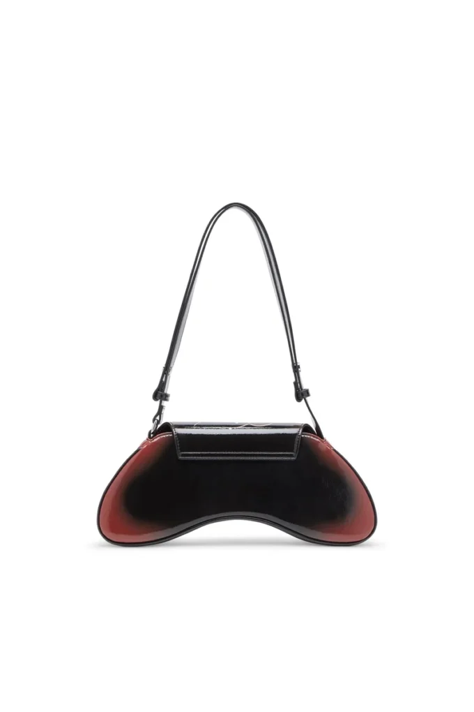 play crossbody Play-Umhängetasche aus bedrucktem, glänzendem PU play crossbody Play-Umhängetasche aus bedrucktem, glänzendem PU