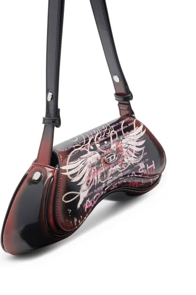 play crossbody Play-Umhängetasche aus bedrucktem, glänzendem PU play crossbody Play-Umhängetasche aus bedrucktem, glänzendem PU