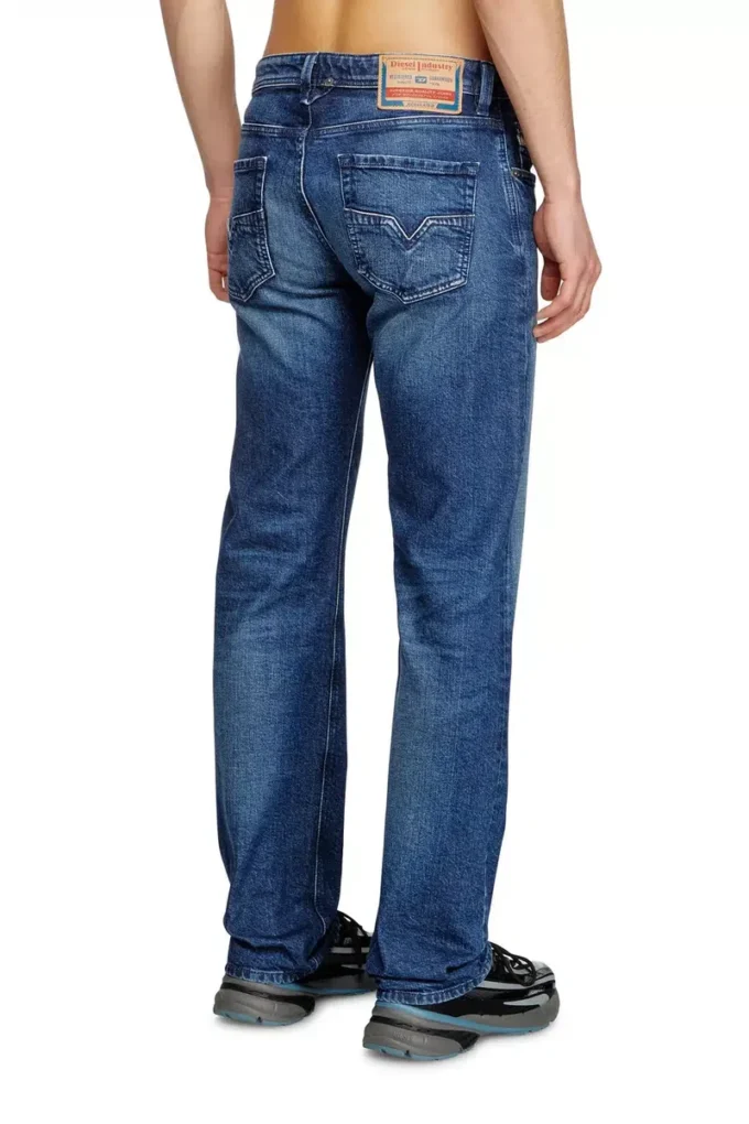 Regular Jeans 1985 Larkee 09l51 Nächstgelegenes Geschäft finden