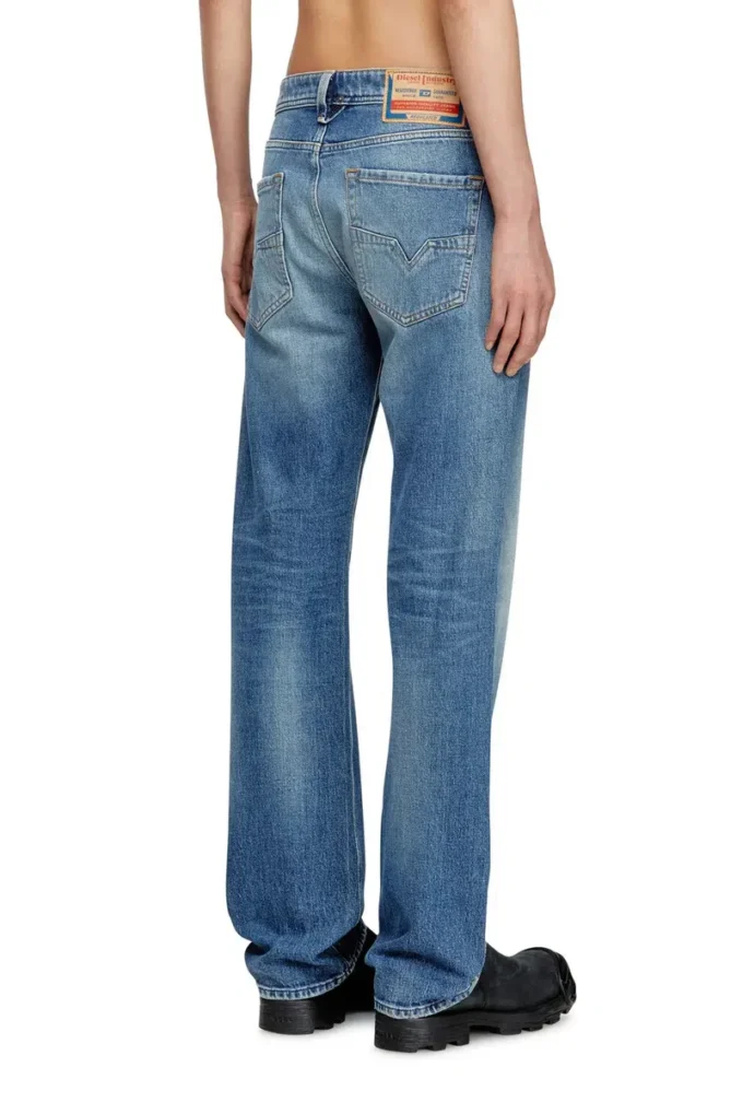 Regular Jeans 1985 Larkee 09m12 Nächstgelegenes Geschäft finden