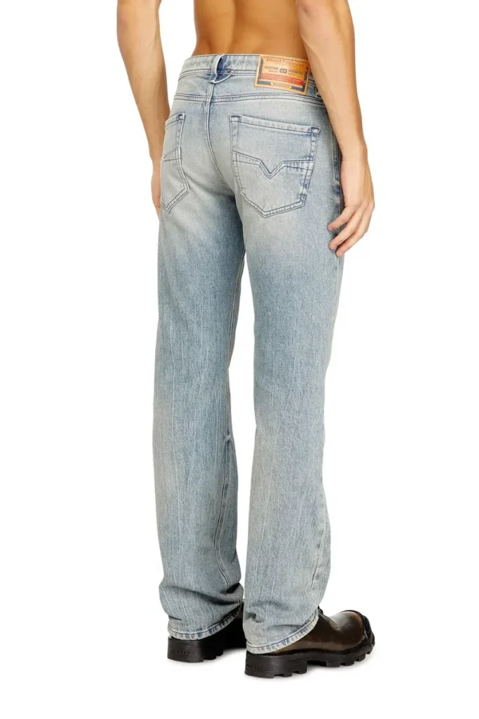 Regular Jeans 1985 Larkee 09N55 Nächstgelegenes Geschäft finden