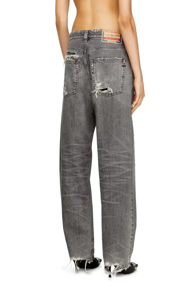 Regular Jeans 1988 D-Ark 09M64 Nächstgelegenes Geschäft finden