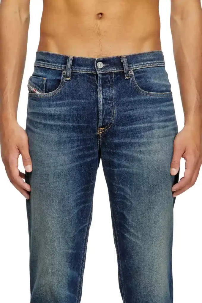 Regular Jeans 2023 D-Finitive 09m10 Nächstgelegenes Geschäft finden