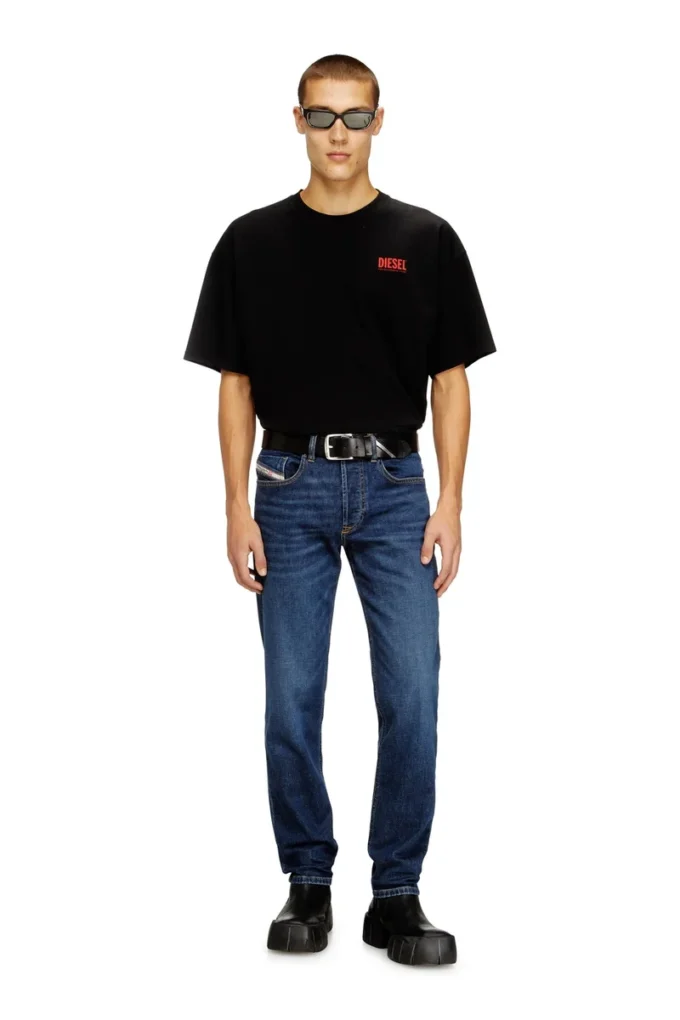 Regular Jeans 2023 d-finitive 0adbg Nächstgelegenes Geschäft finden