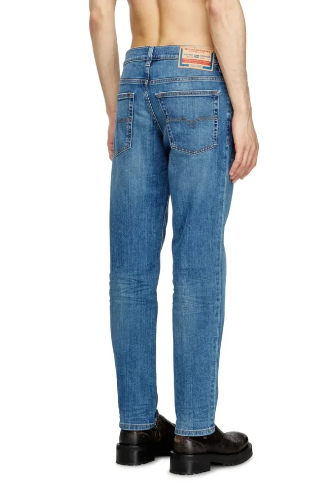 Regular Jeans 2023 d-finitive 0kial Nächstgelegenes Geschäft finden